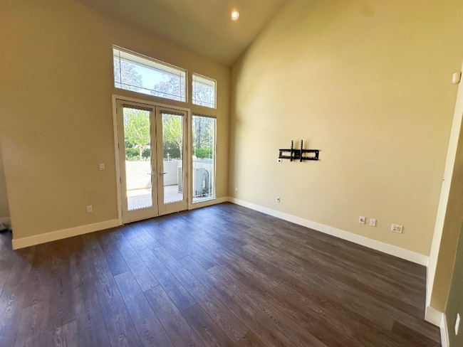 Building Photo - 3763 Klamath Ln