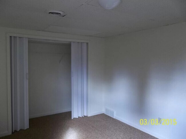 Building Photo - 1660 S Bamber Rd