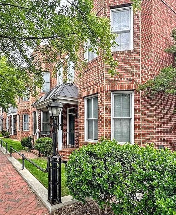 Foto del edificio - 1426 W Cary St