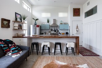 Building Photo - 55 Lynn St