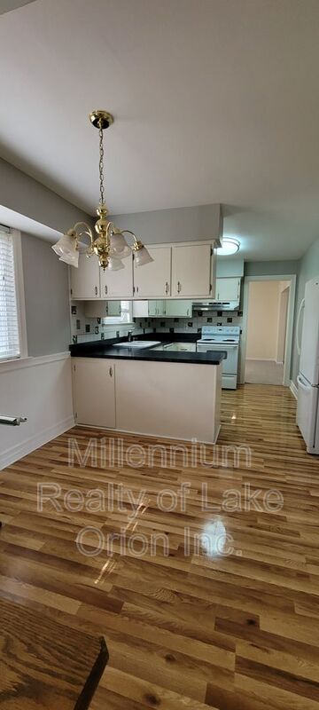 Foto del edificio - 29359 Hemlock Dr