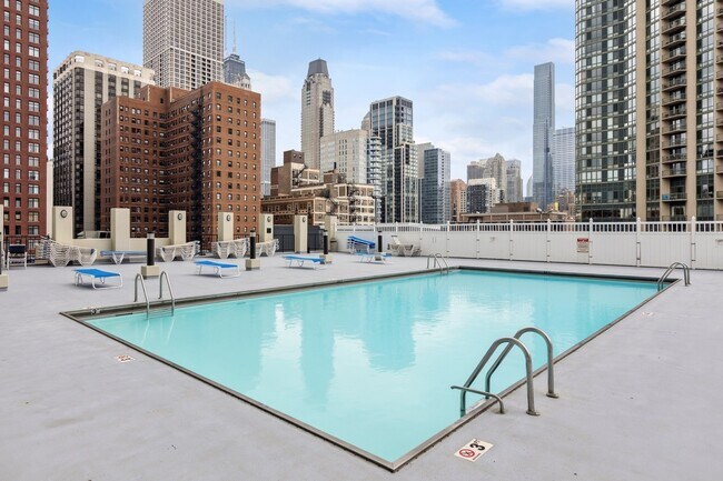 Foto del edificio - 1122 N Clark St