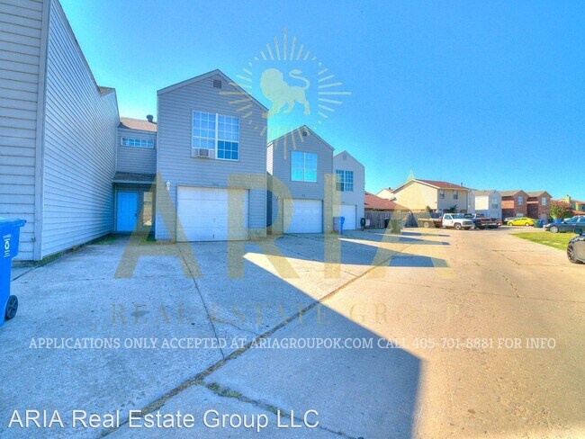 Building Photo - 3 br, 2 bath House - 1011 Rambling Oaks Dr.