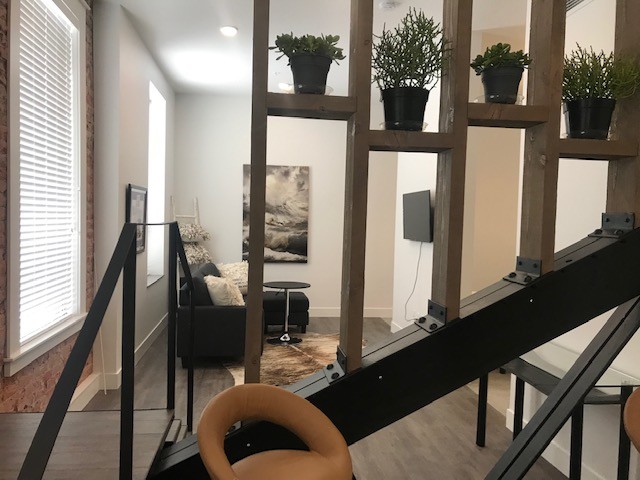 Living Area - 124 N 29th St