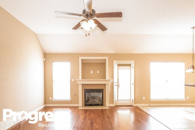 Building Photo - 12379 Bevan Dr