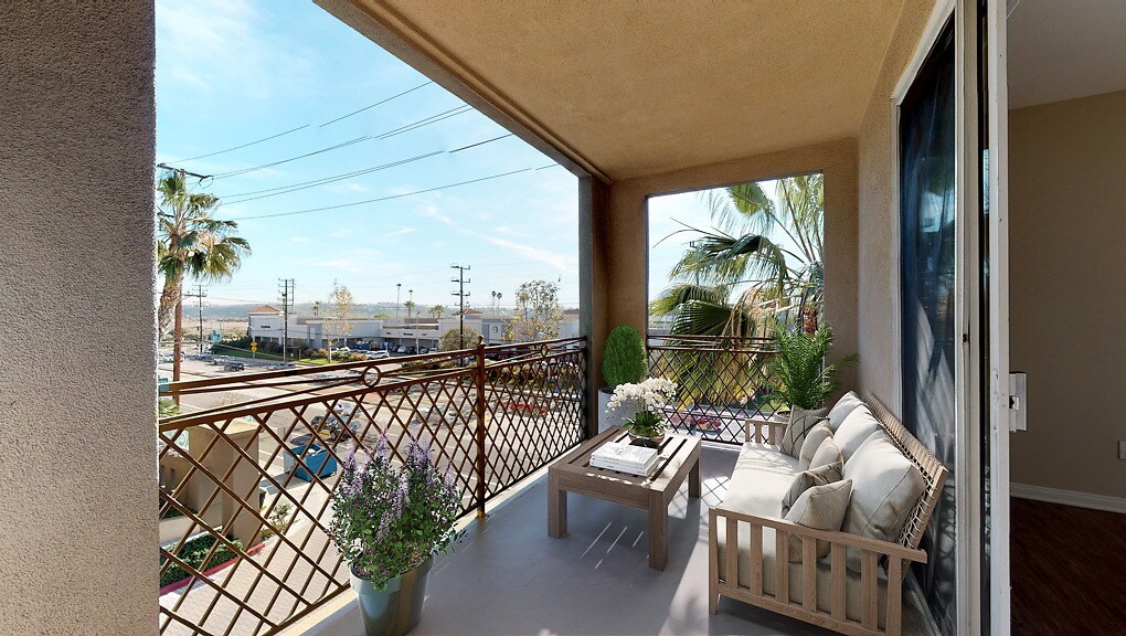 Aqua at Marina del Rey Apartments in Marina Del Rey, CA Westside