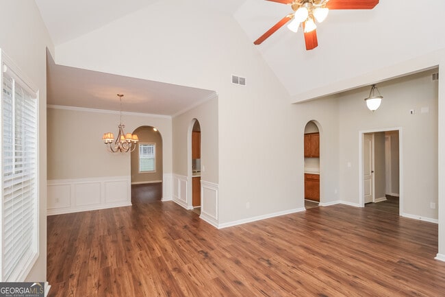 Building Photo - 203 Arbor Dr