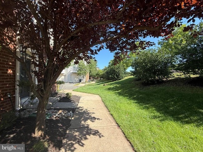 Building Photo - 14050 Cannondale Way