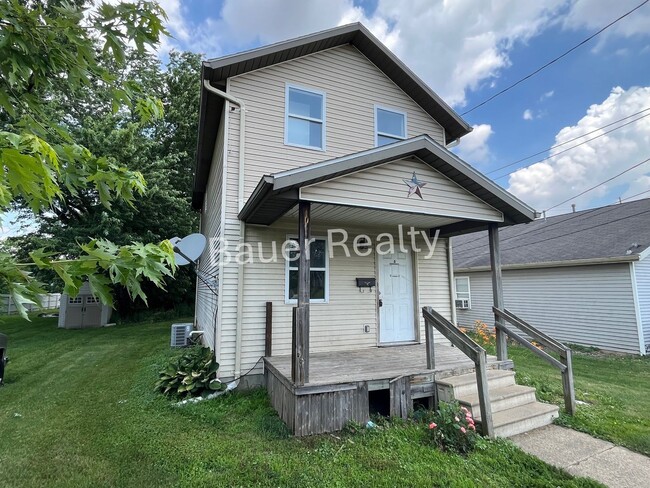 Building Photo - Three Bedroom Home in Willard, OH