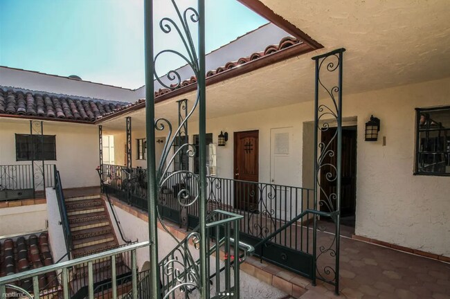 Foto del edificio - 131 S La Brea Ave
