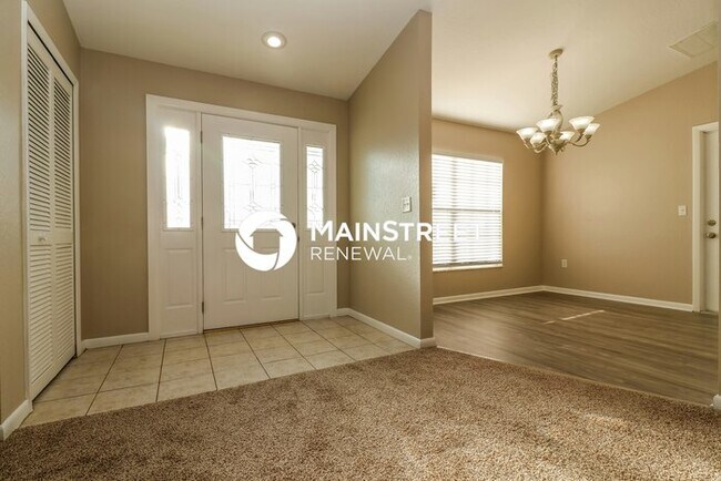 Building Photo - 3 Bedroom Pet-Friendly Home in Spring Hill, FL with Main Street Renewal