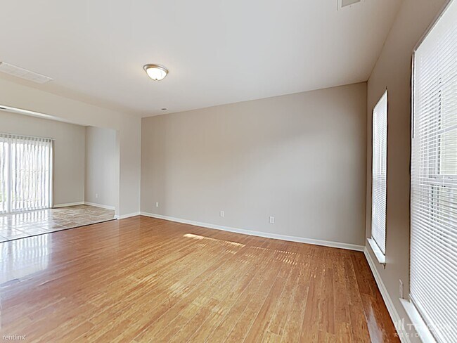 Building Photo - 5368 Eneida Sue Dr