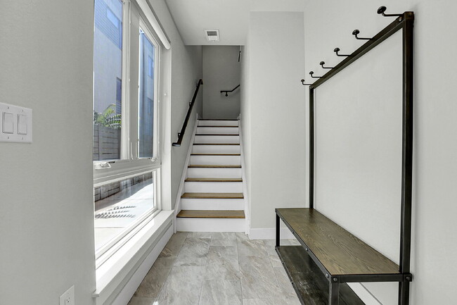 Building Photo - $3,400.00 - 2 Bedroom, 2.5 Bathroom, Rooft...