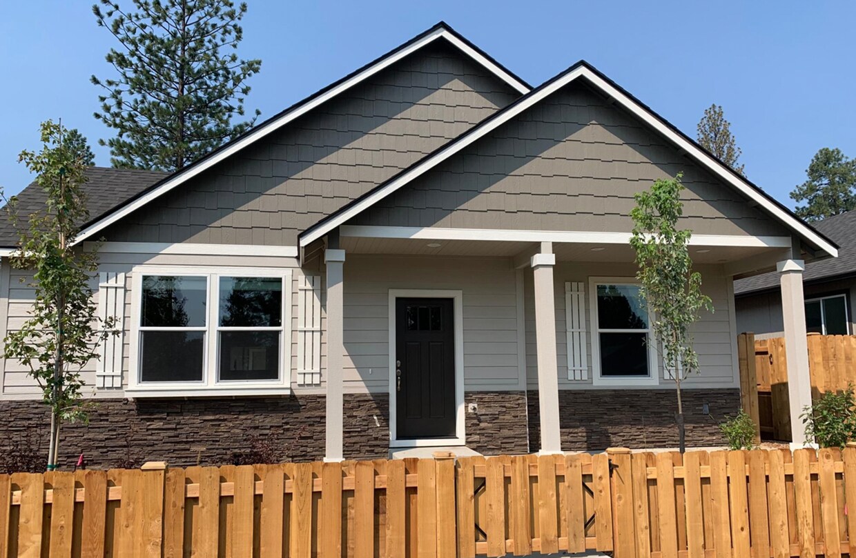 4 br, 3 bath House 661 N Meadow Ln. House for Rent in Sisters, OR