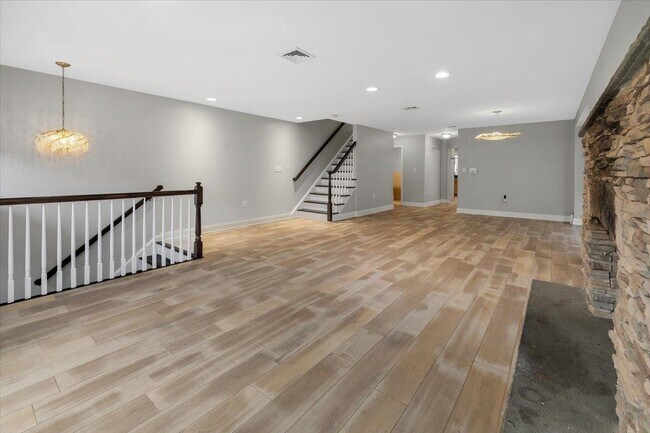 Building Photo - 178 Undercliff Ave