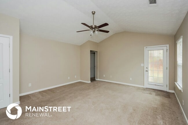 Building Photo - 420 Victoria Blvd