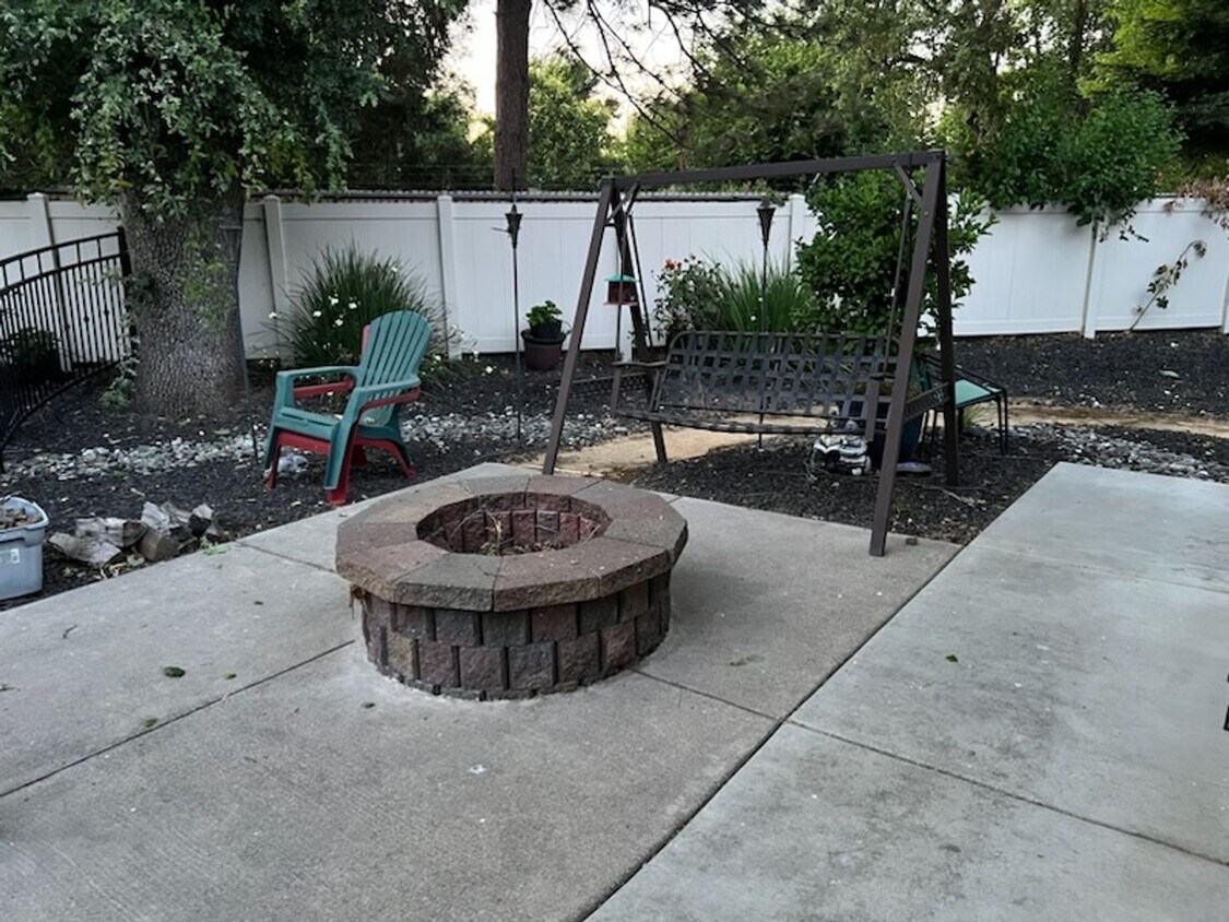 5502 Lexi Ln, Redding, CA 96001 - House Rental in Redding, CA