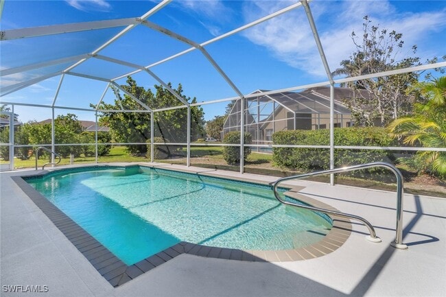 Foto del edificio - 3650 Sunland Ln