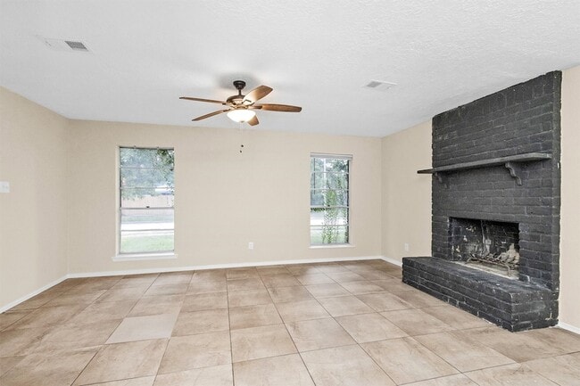 Building Photo - 24026 Spring Briar Ln