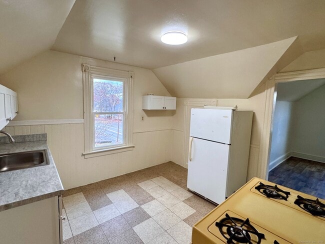 Building Photo - 58 New Litchfield St