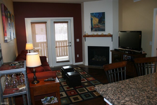 Building Photo - 1 br, 1 bath Condo - 6103 Monterra, Unit A