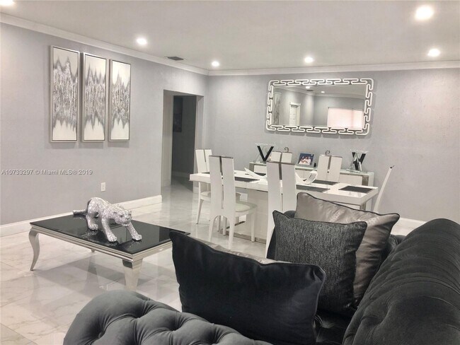 Foto del edificio - 13335 NW 19th Ave