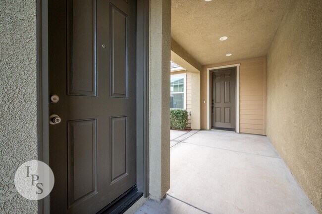 Foto del edificio - Madera Riverstone Home, 4BR/3BA, Including In-Law Suite, SOLAR, Community Pool, Tons of Community...