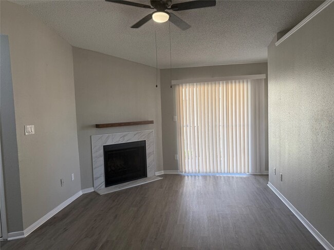 Foto del edificio - 2121 Hepburn St