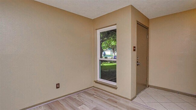 Foto del edificio - 4819 Marywood Dr