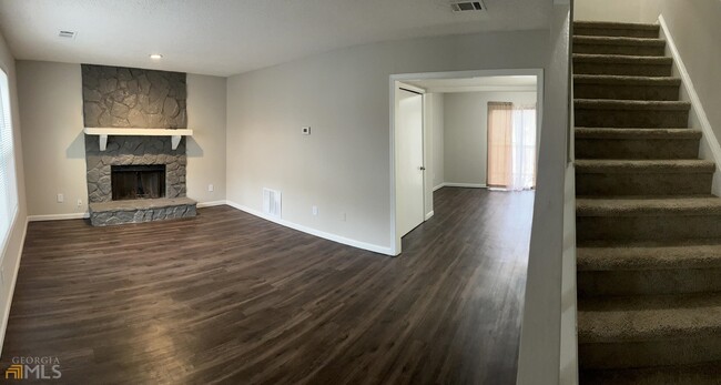 Foto del edificio - 5611 Windwood Rd
