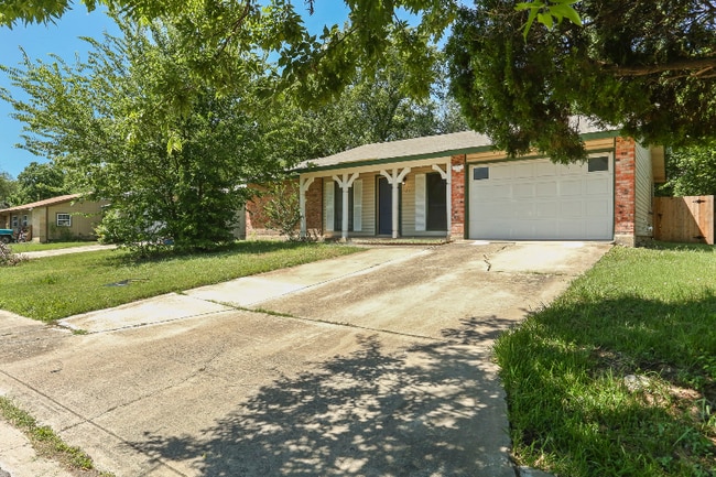 Building Photo - 121 Meadow Hill
