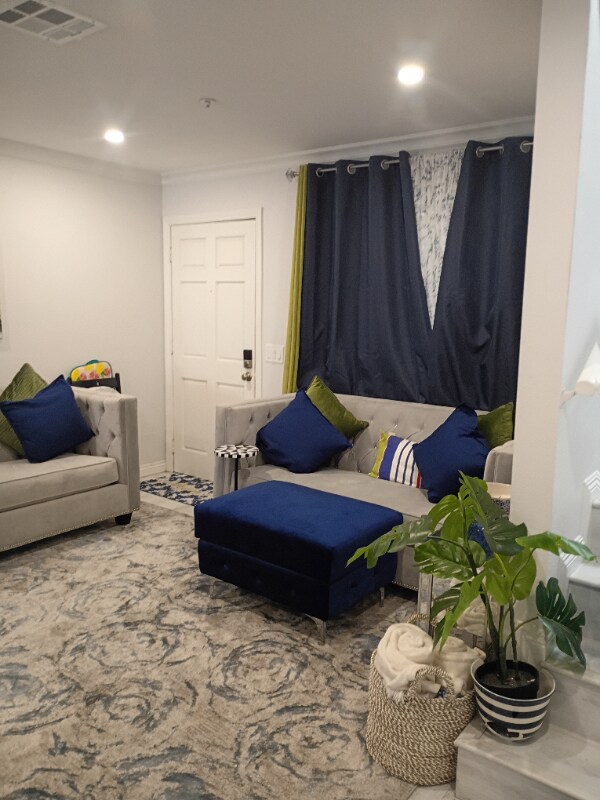 Foto del edificio - 511 S Monterey St