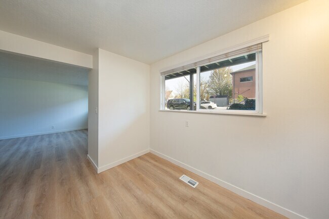 Building Photo - North End 4-Plex