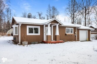 Building Photo - 6047 S Aurora Dr