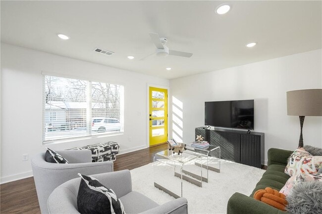 Foto del edificio - 568 E Rebecca St