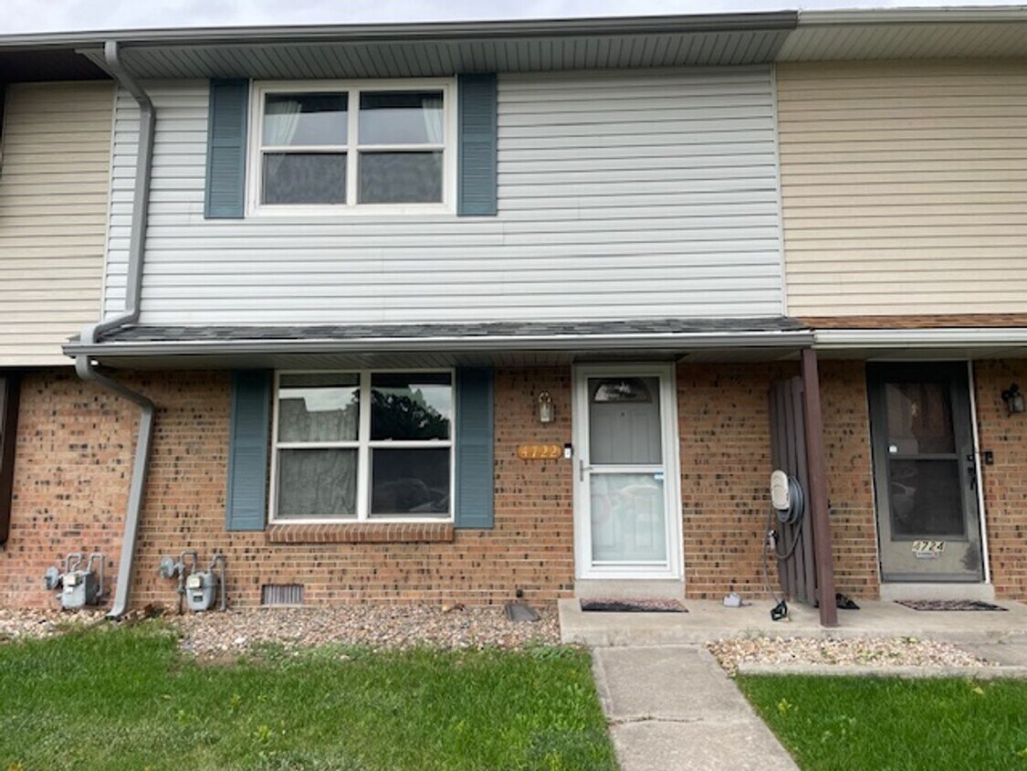 Primary Photo - House For Lease