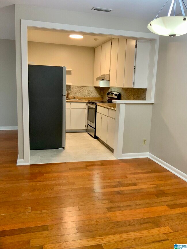 3101 Lorna Rd Unit 1327, Hoover, AL 35216 Condo for Rent in Hoover