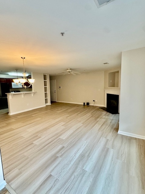 Foto del edificio - 4702 Pennoak Ln