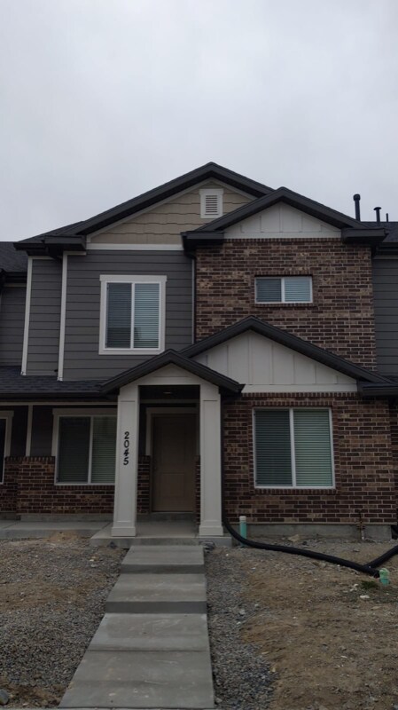 Building Photo - 2045 N 380 E