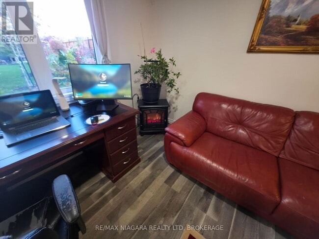 Building Photo - 7879 Buckeye Cres