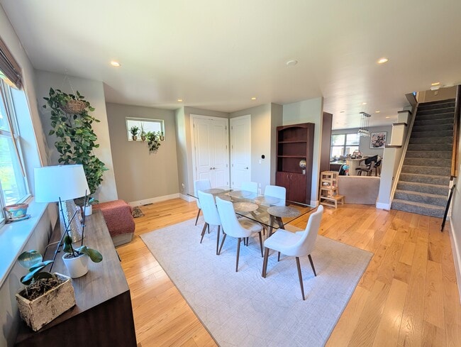 Dining room - 3317 W Hayward Pl