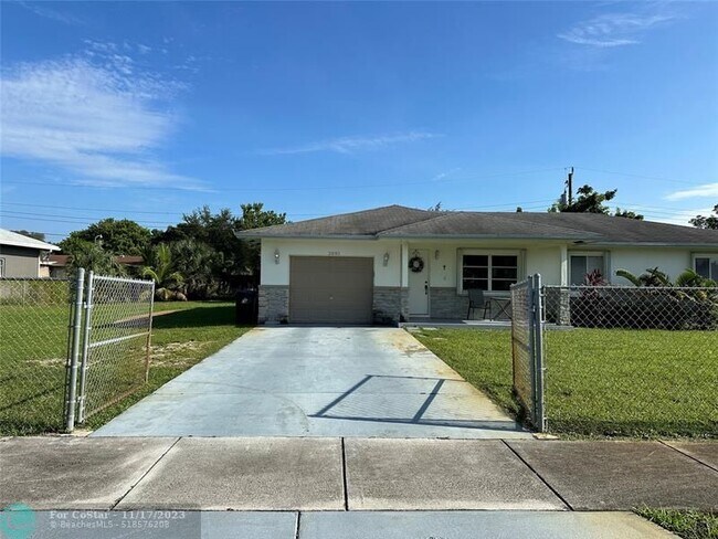 Foto del edificio - 2881 NW 24th Ct