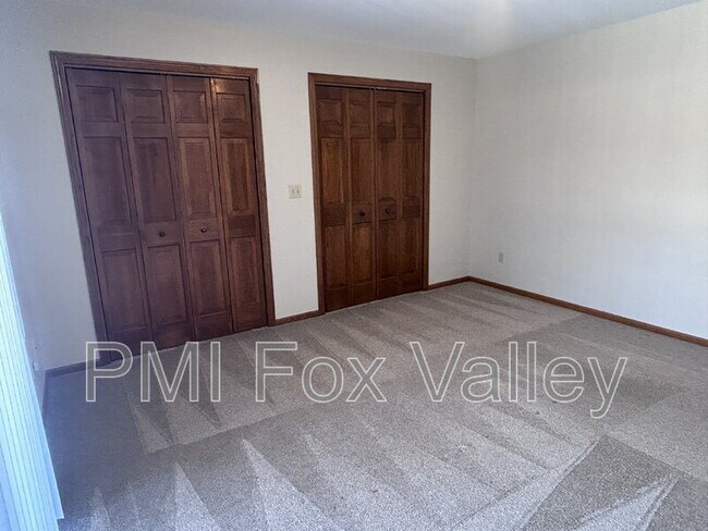 Foto del edificio - 2712 W Glenpark Dr