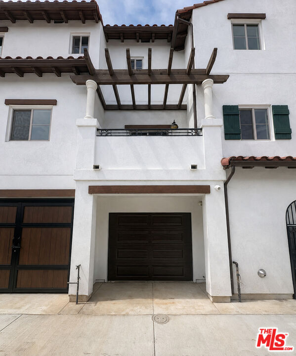 Building Photo - 310 N 3rd St