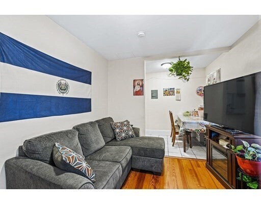 Building Photo - 25 Hyde St