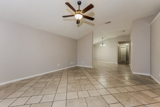 Foto del edificio - 5909 Northfield Dr