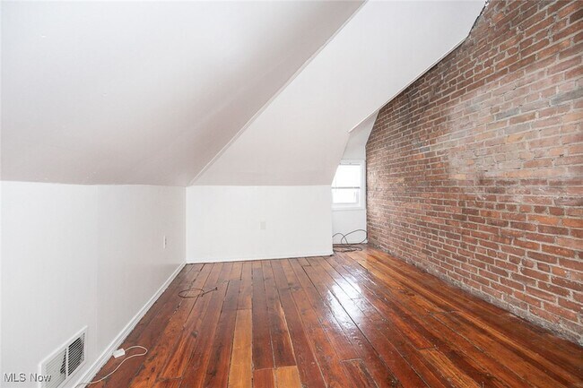 Foto del edificio - 6911 Franklin Blvd