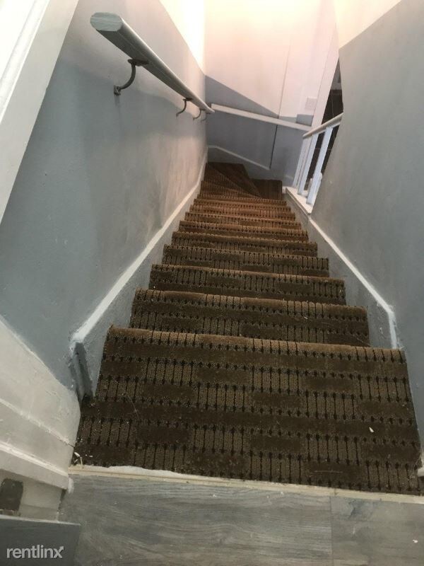 Building Photo - 2 E 18th St