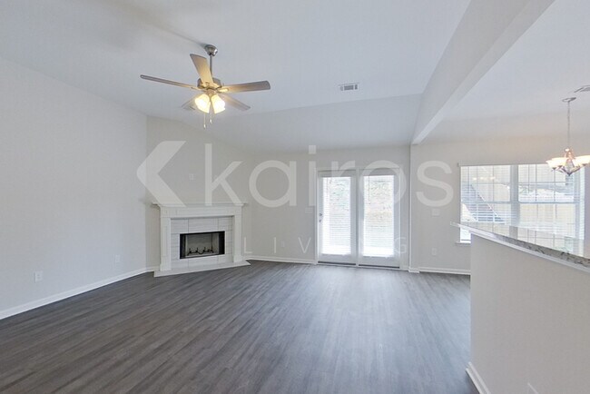 Foto del edificio - 781 Park Ln