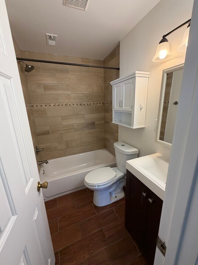 Foto del edificio - 1754 Seaton St NW